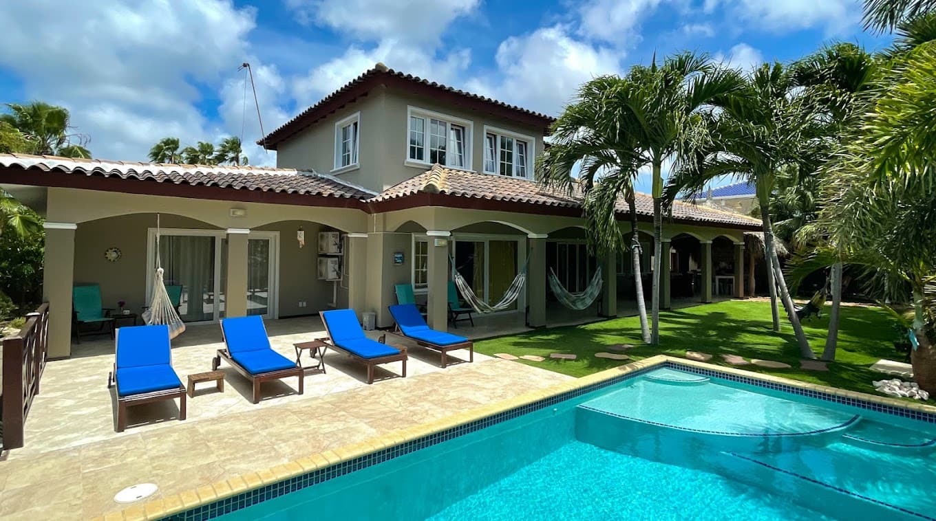 Hibiscus Beach House B & B