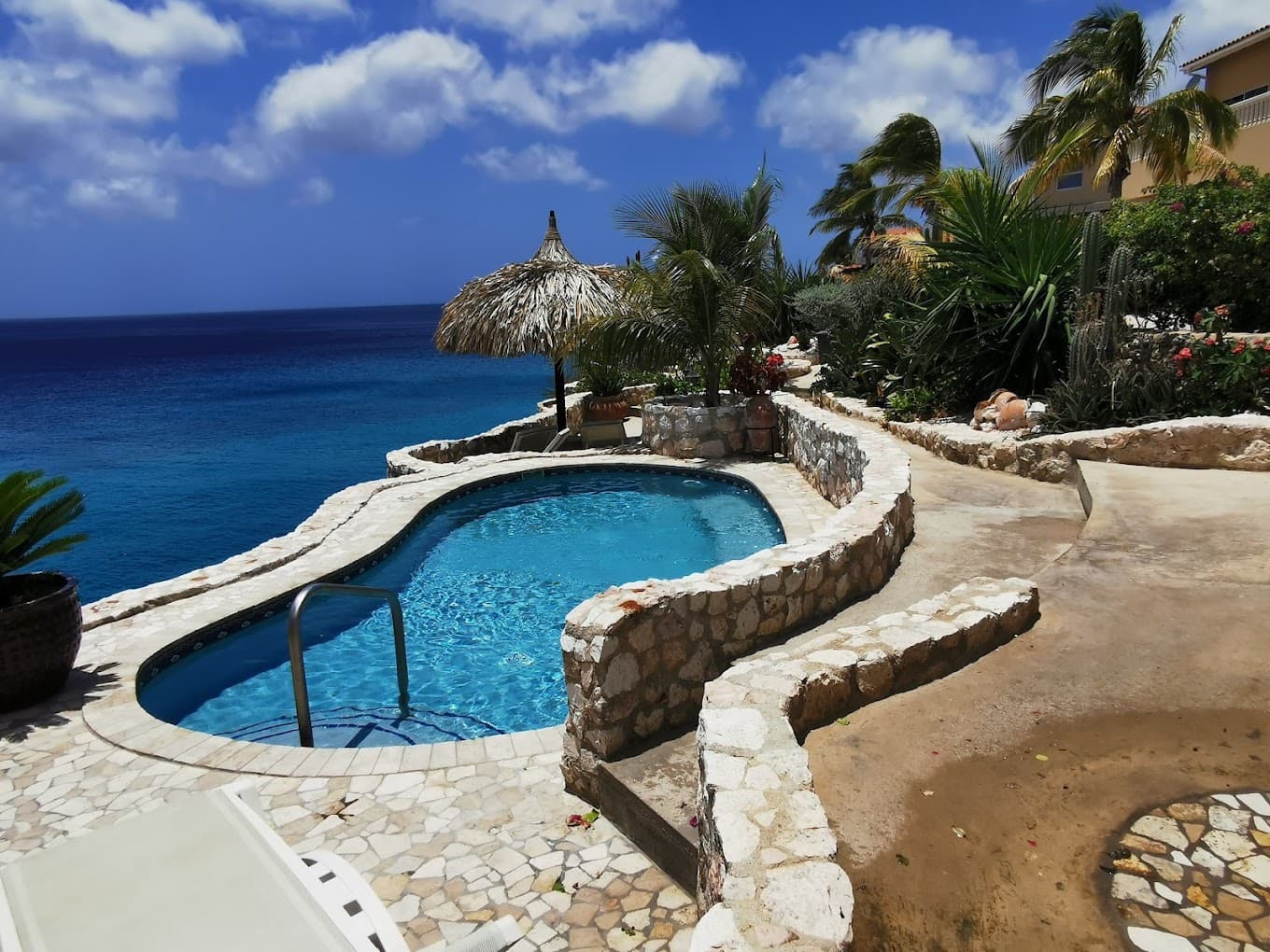 Lagun Blou Resort