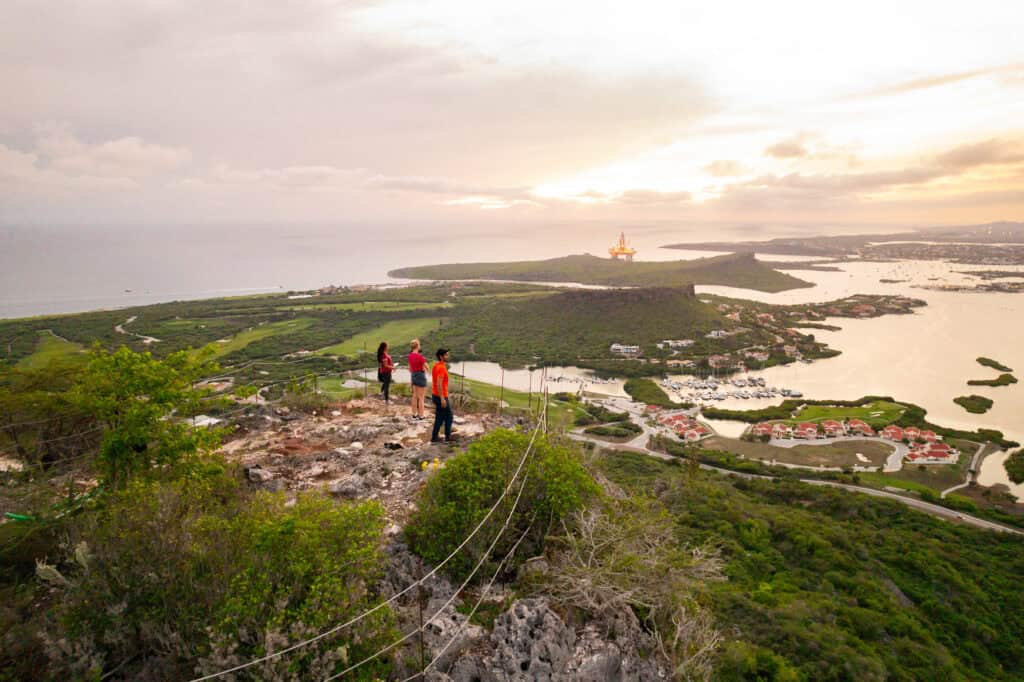 Tafelberg Curaçao – Hiking & Climbing