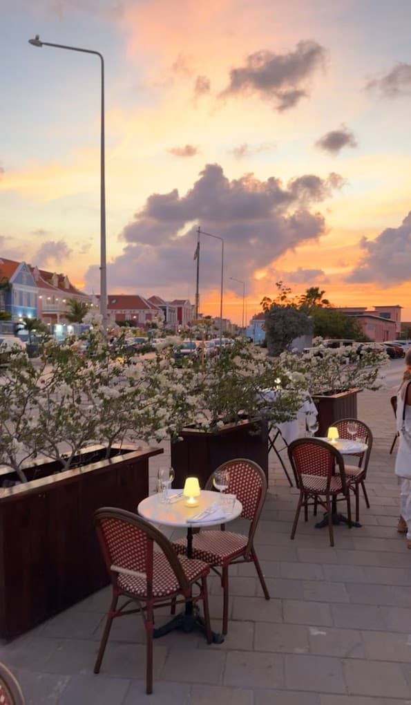 Esty’s Brasserie